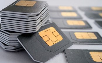 SIM vật lý là một loại thẻ nhựa nhỏ, chứa một chip điện tử